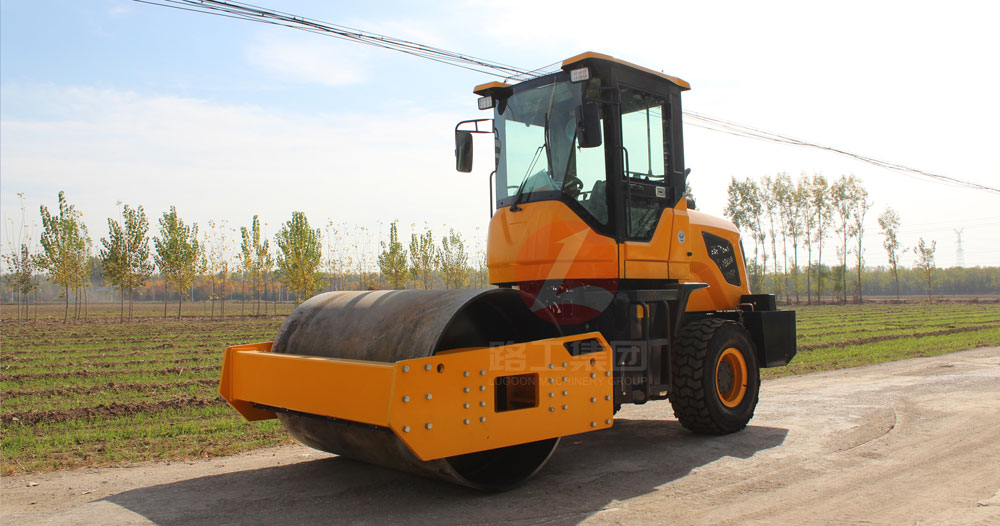 小型壓路機(jī) 小型壓路機(jī)